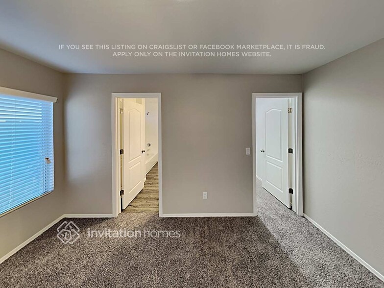 Building Photo - 1283 E Christopher St