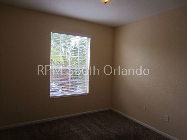 Building Photo - Horizons at Vista Lakes