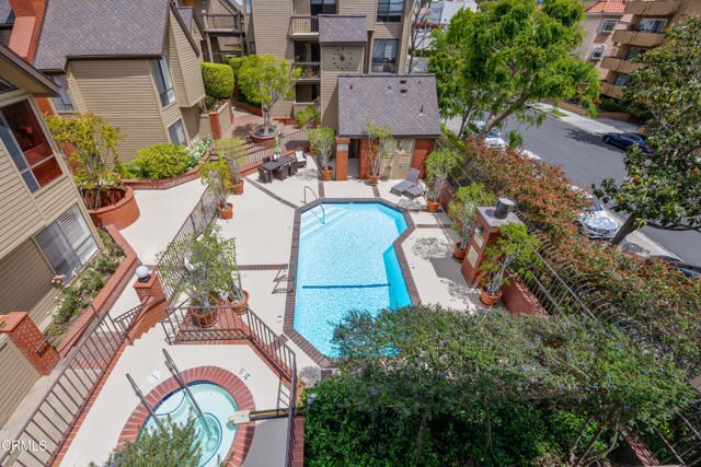 Building Photo - 835 S Lucerne Blvd