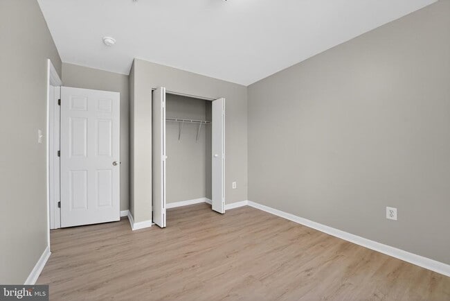 Building Photo - 4630 Warren Tree Way