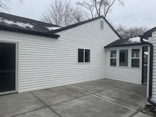 Building Photo - 19371 Shadyside St