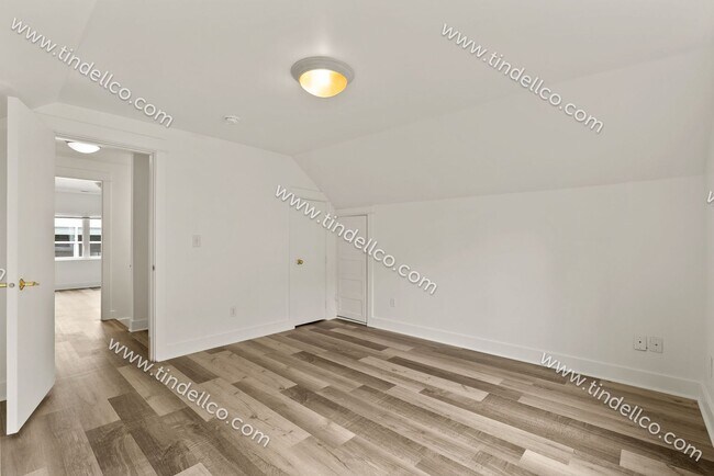 Building Photo - Modern Elegance Meets Campus Convenience: ...