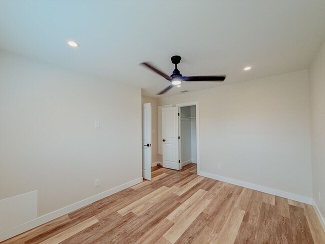 Building Photo - Modern 3-Bedroom Home with Private Yard in...