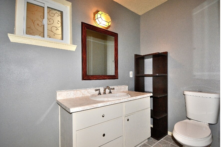 Building Photo - 1032 Camino Vista Aurora