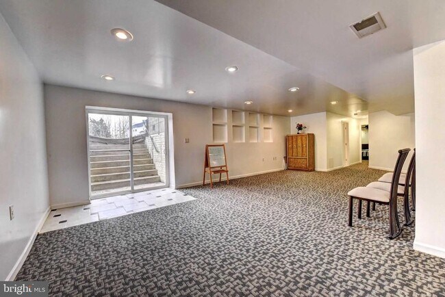 Building Photo - 110 Hunton Dr
