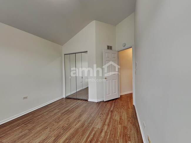 Building Photo - 2588 N Mallard Ln