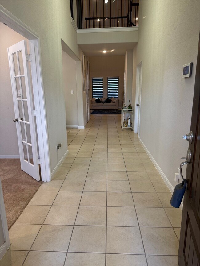 Building Photo - 1617 Darwin Cedar Dr