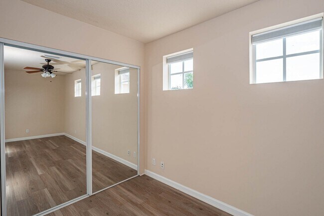Building Photo - 603 Calamondin Way SW
