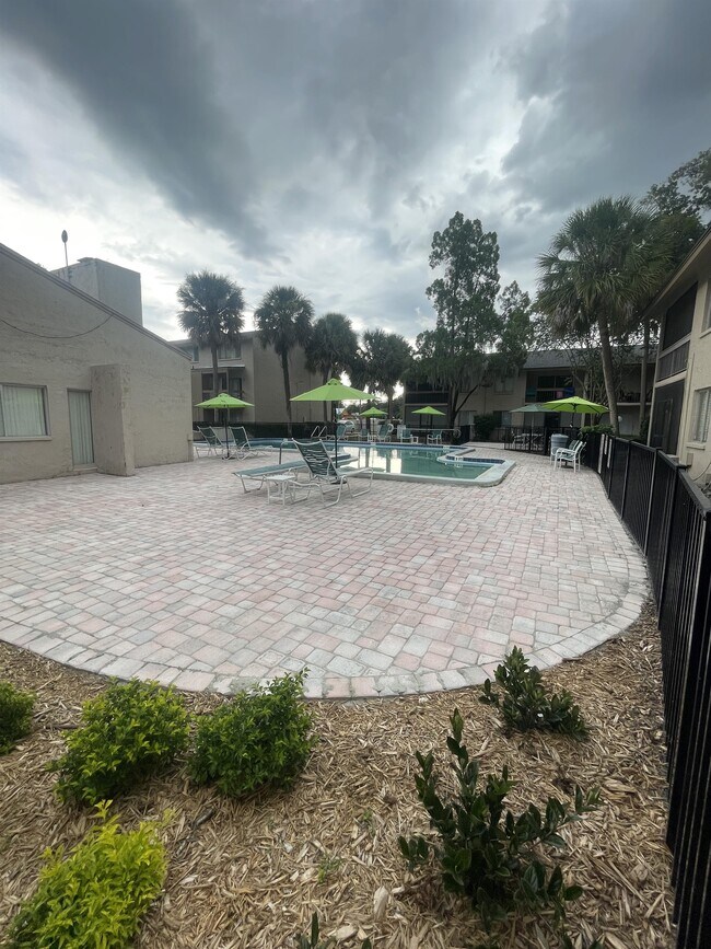 Building Photo - 5506 Pokeweed Ct