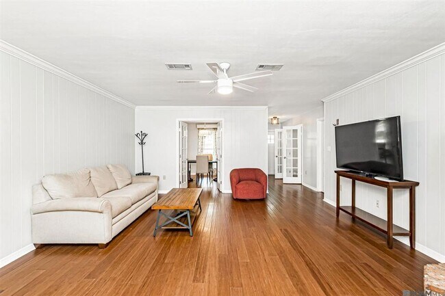 Building Photo - 4112 Pine Park Dr