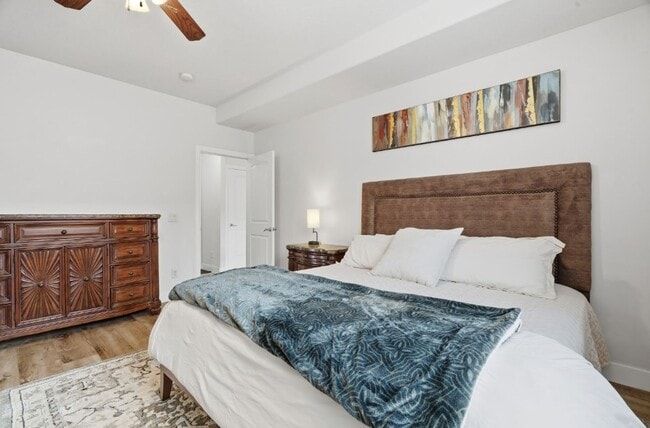 Building Photo - FULLY FURNISHED 3 Bed/2.5 Bath Home!