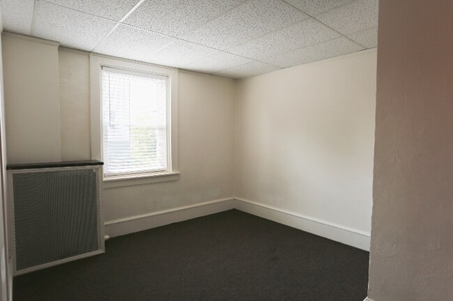 Building Photo - 222 E Aurora St