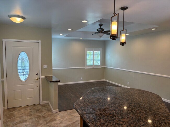 Building Photo - 5958 Pearce Ave