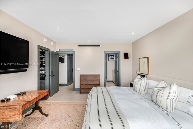 Building Photo - 2 br, 2 bath Condo - 20 Island Ave Apt 718