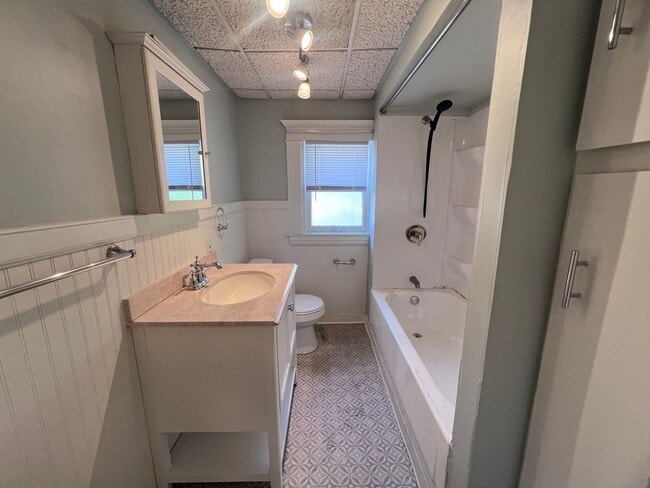 Building Photo - Spacious Four Bedroom Home Full of Character!