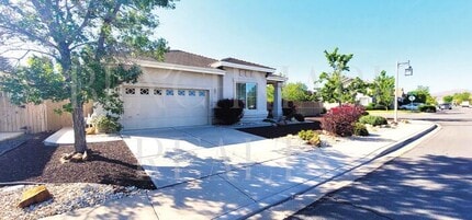 Building Photo - Beautiful 3 bedroom 2 bath plus 2 car garage in Damonte Ranch with New Carpet & Paint
