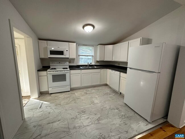 Building Photo - 1616 Mulberry Ave