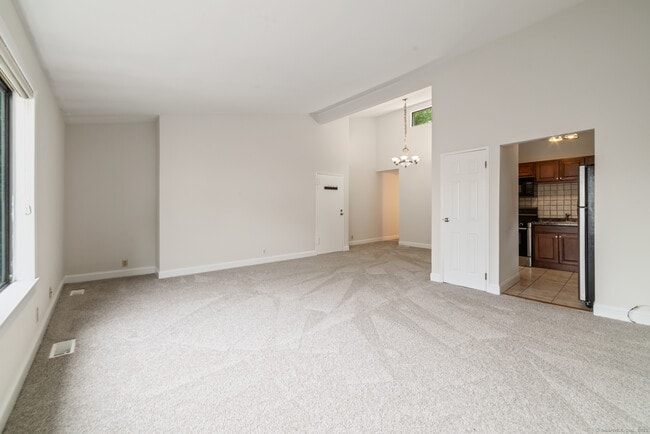Building Photo - 19 Keeler Close