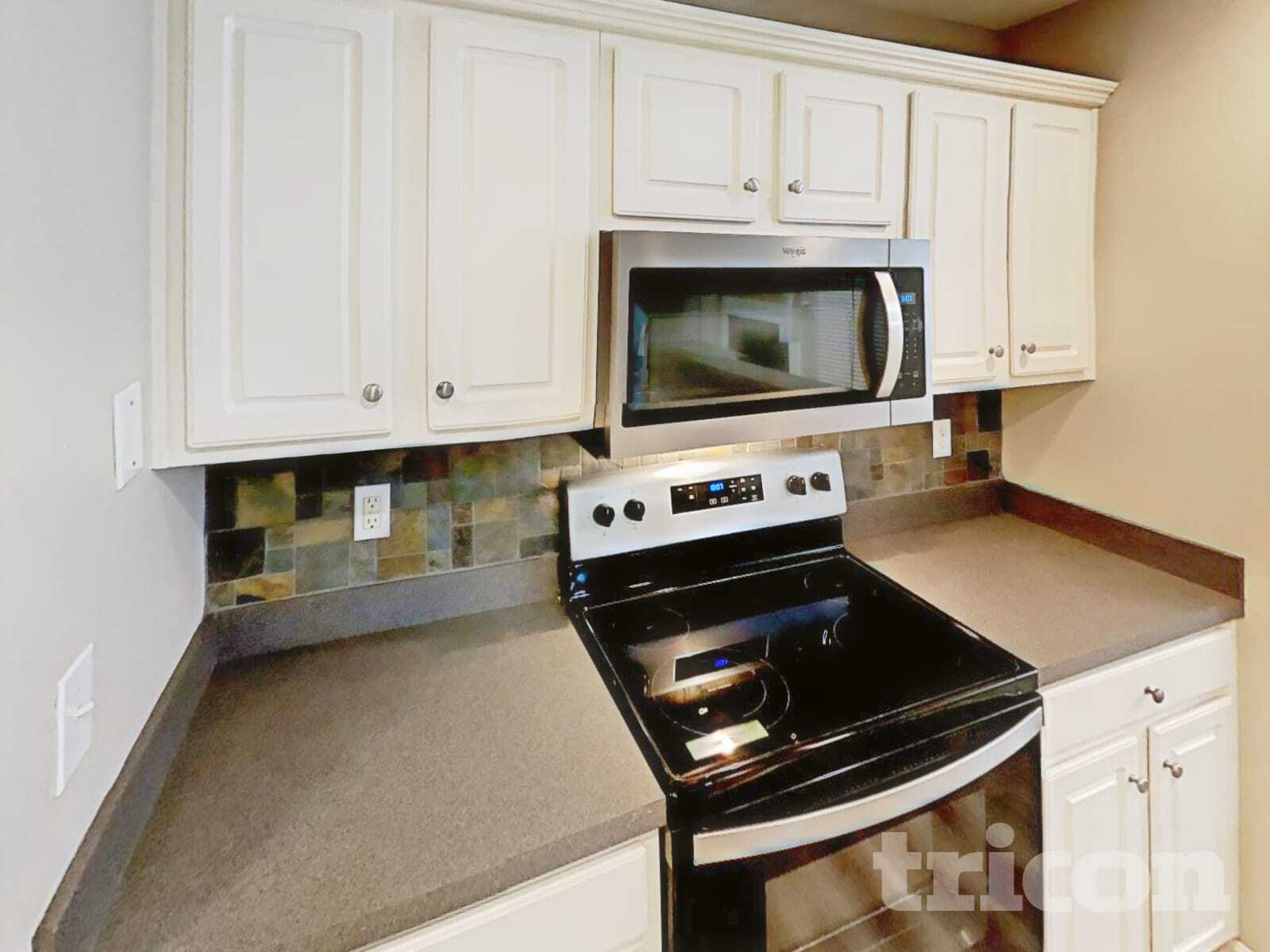 Building Photo - 94 Oakview Dr