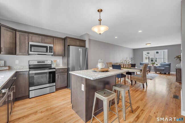 Building Photo - 88 Woodhouse Ave