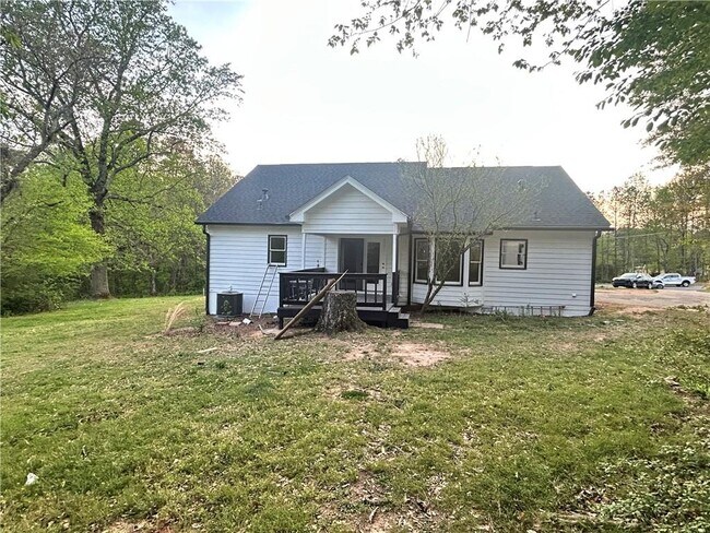 Building Photo - 3590 Chamblee Gap Rd