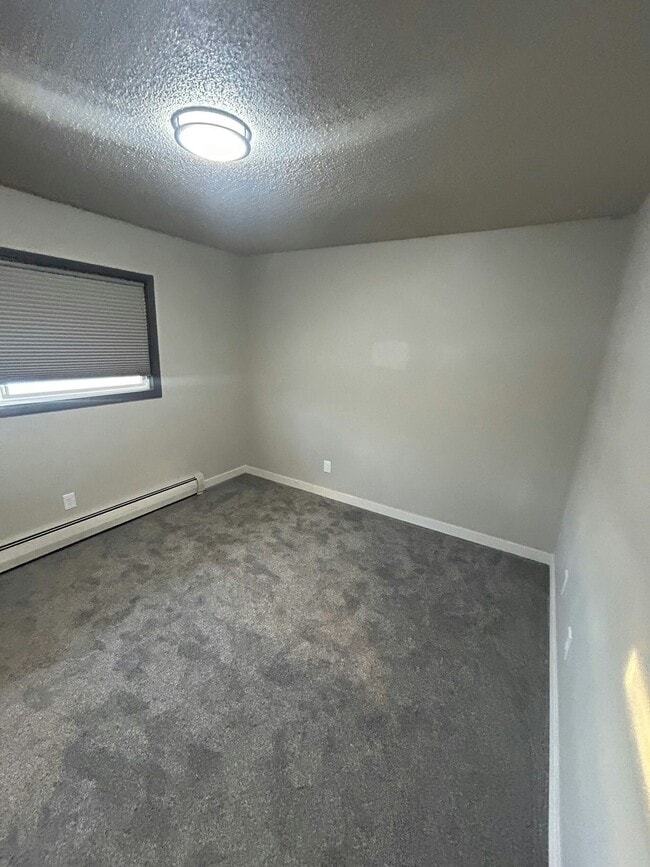 Building Photo - 2011 Salem Ct