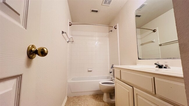 Building Photo - 818 Green Pond Dr