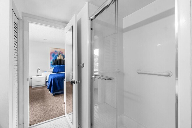 Building Photo - 27 Southport Ln