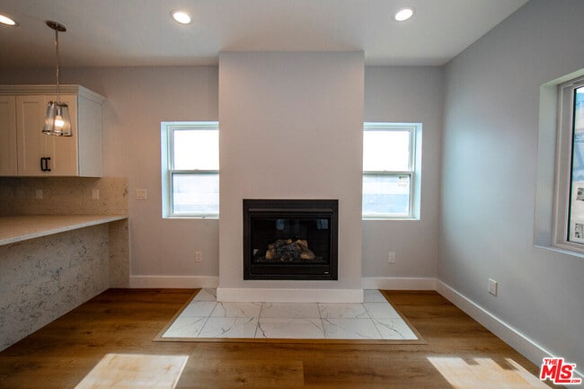 Building Photo - 2210 S Harcourt Ave