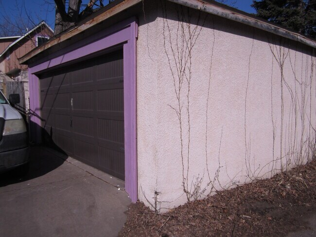 Two car garage - 3622 Humboldt Ave N