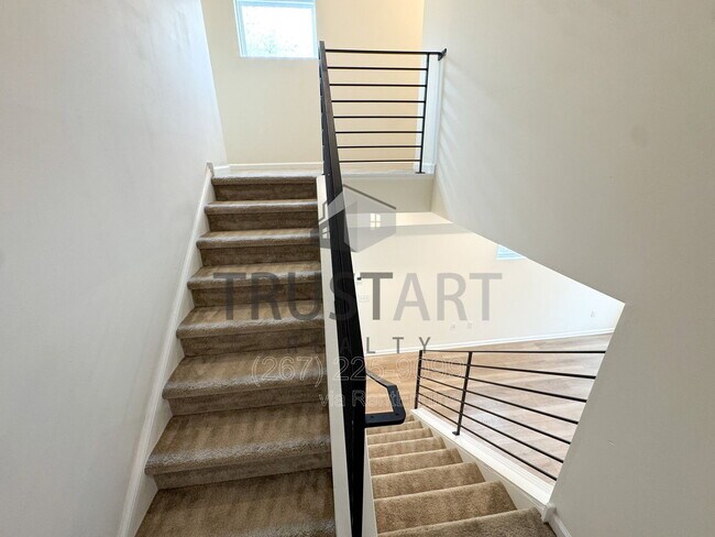 Building Photo - 1327 S 27th St