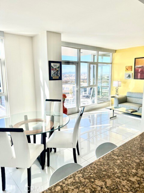 Building Photo - 400 W Ocean Blvd