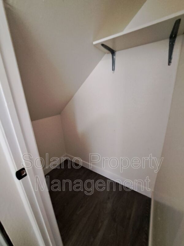 Building Photo - 145 Del Rey Ct