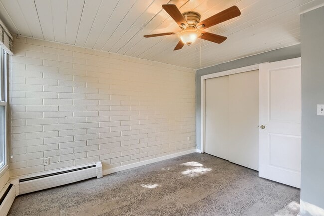 Building Photo - 2 Bedroom condo in Denver