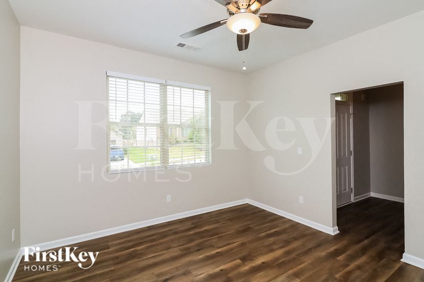 Building Photo - 106 Woodbridge Trl