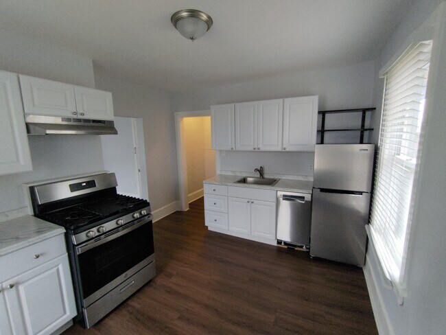 Kitchen - 2029 Walnut St