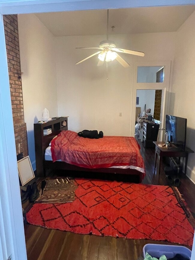 Building Photo - 1BD/1BA Shotgun w/ In Unit Washer and Dryer