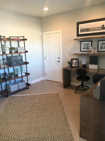 Building Photo - 2392 S Scranton St