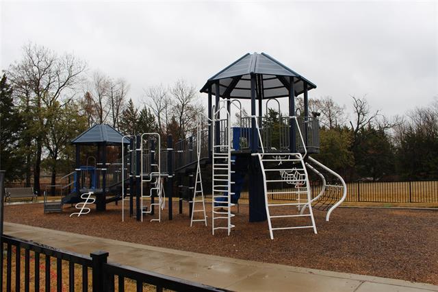 Building Photo - 5010 Flanagan Dr