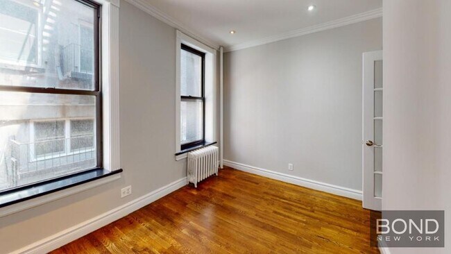 Building Photo - 221 E 23rd St