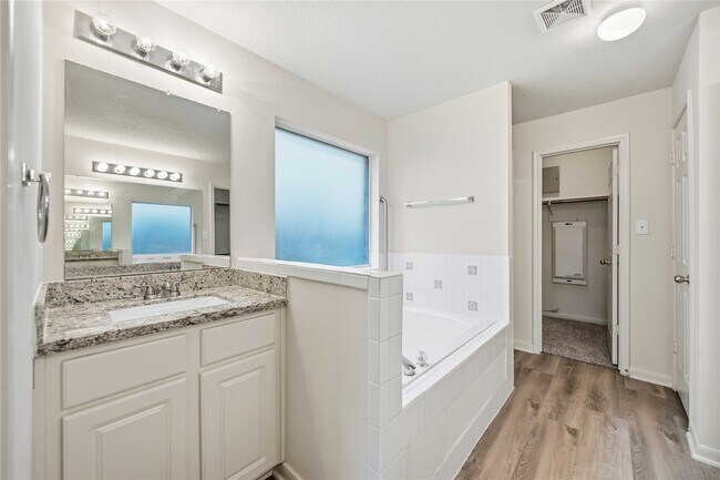 Building Photo - 1623 Brazos Gate Dr