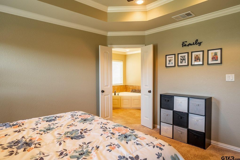 Building Photo - 121 Bois D Arc Dr