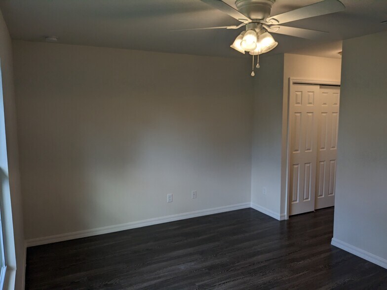 Building Photo - 5900 Cazler Ave