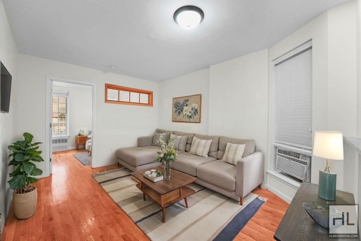 Building Photo - WEST 43 STREET