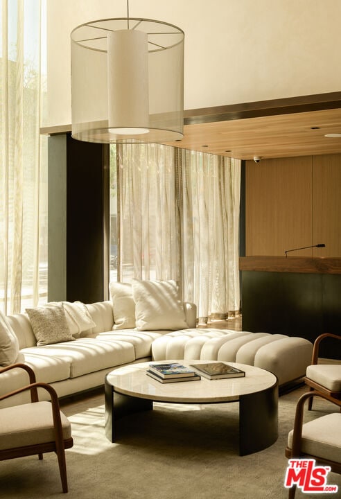 Building Photo - 8899 Beverly Blvd