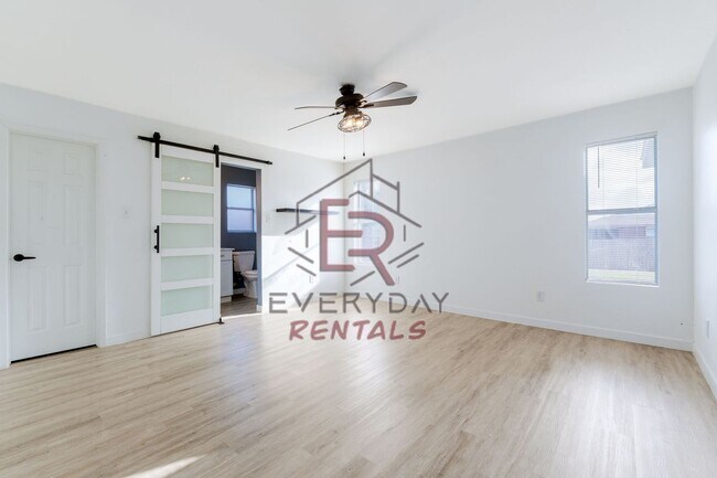 Building Photo - 4506 Windcrest Dr