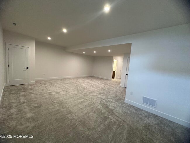 Building Photo - 95 Mustang Dr