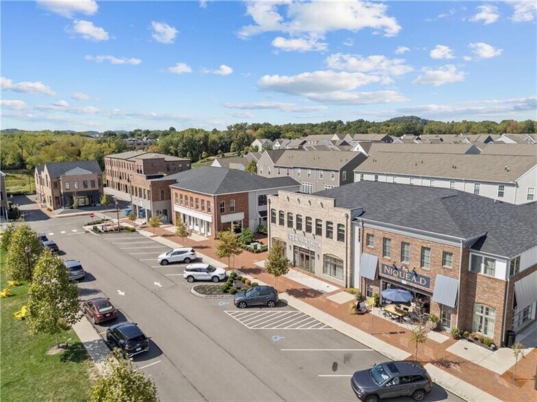 Building Photo - 707 England Rd