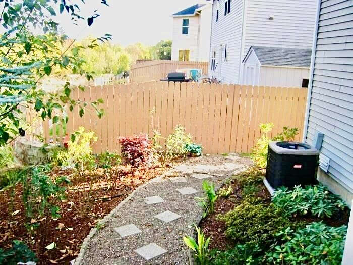 Low maintenance yard - 1552 SE Ripplewood Ave