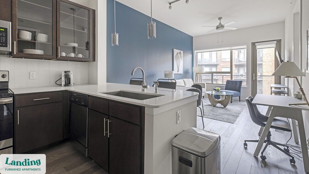 Building Photo - 825 Usener St